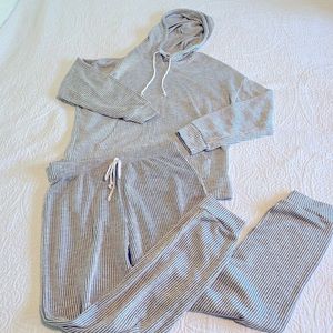 Caution to the Wind lounge set